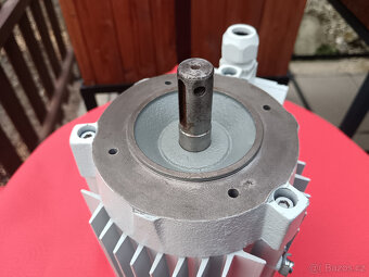 Přírubový elektromotor MEZ 0,75kw - 3
