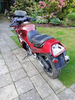 Suzuki GSX 1100 F - 3