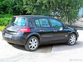 NÁHRADNÍ DÍLY - RENAULT MEGANE 1,9 dCi 96KW, barva NV676 - 3