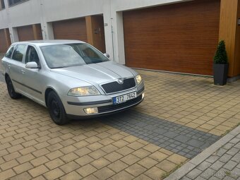 Škoda Octavia  II  2.0TDI  Nová Stk  Klimatizace - 3