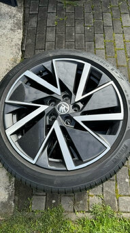 Prodám originál ALU Škoda VEGA AERO 225/45/18 5x112 Pirelli - 3