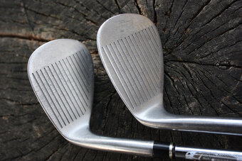 WEDGE značky WILSON 52° + 56° - 3