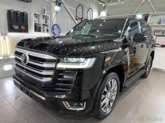 Toyota Land Cruiser 70th ANNIVERSARY - 3