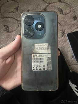 Samsung Galaxy A14 + Tecno Spark 20C - 3