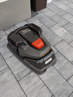 Husqvarna autoMover 105 robotická sekačka - 3
