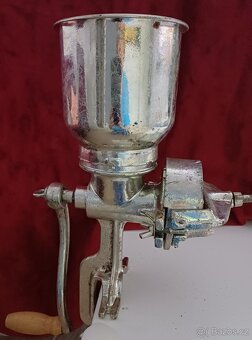 Šrotovník na slad a obilí. - 3