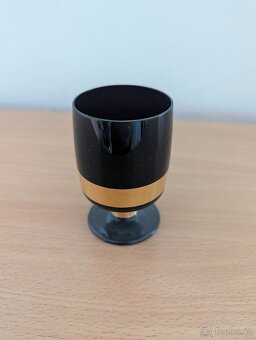 Luxusní skleněné pohárky černé se zlatým dekorem – 6× - 3