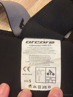 Dívčí výbava na snowboard nebo lyže - 3