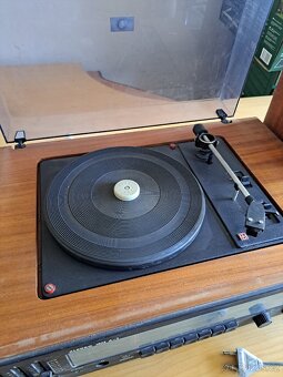 Tesla gramofon s reproduktory - 3