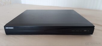 Hikvision DS-7616NI-E2/16P/A - 3