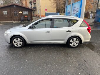 KIA CEED KOMBI 1.4i CVVT 80KW 1Majitel ČR 2009 - 3