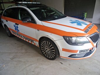 Superb laurin a clement ,panorama2.0 125 kw.dsg - 3