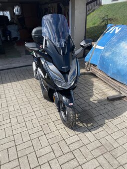 Honda Forza 350 černá - 3
