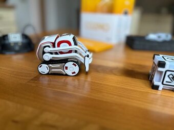 Cozmo - interaktivní robot - 3