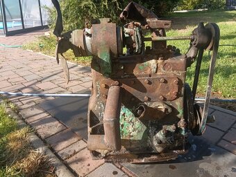 Škoda Popular motor - 3