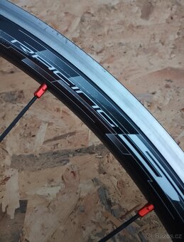 Zadní kolo Fulcrum Racing 5, 28" s kazetou Ultegra - 3