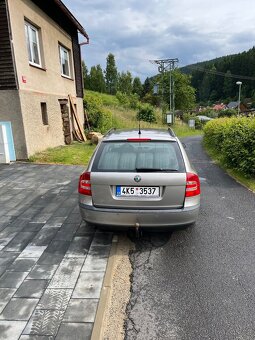 Škoda Octavia 1.6 FSi - 3