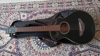 Elektroakusticka cestovni kytara Yamaha APX T2 - 3