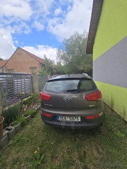 Prodám sportag rok 20016 motor 1.6 nafta - 3
