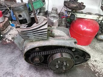 Jawa 250 kývačka , pérák - 3