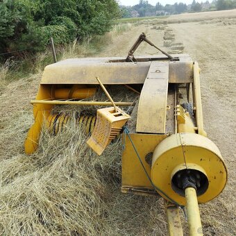 Prodám malé hranaté balíky slamy - 3