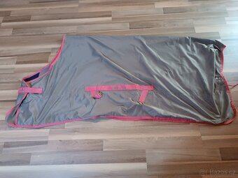 Lehká stájová deka Bucas ( hazelnut, 155 cm) - 3