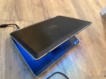Notebook DELL, Intel i5, 8 GB RAM, 250 GB SSD, W10 - 3