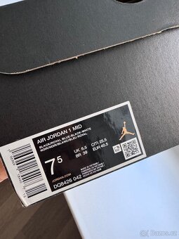 Nike Jordan Air 1 Mid velikost 40,5 - 3