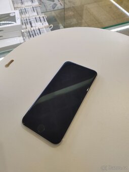 Apple iPhone SE 2020 64GB - 3