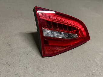 8K9 945 093 E - 3