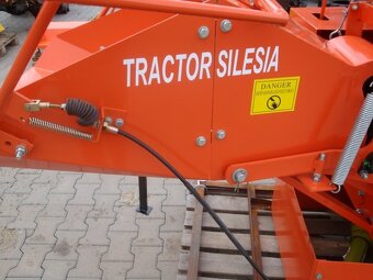 Štěpkovač WC-8 za traktor,  spolehlivý pomocník na dřevo - 3