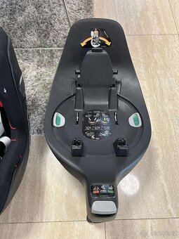 Autosedačka Cybex Sirona Ferrari Z i-Size + Base - 3