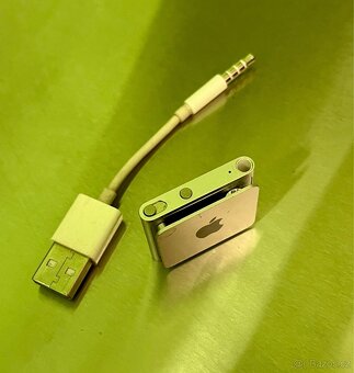 iPod Shuffle 4. generace – 2 GB, plně funkční - 3