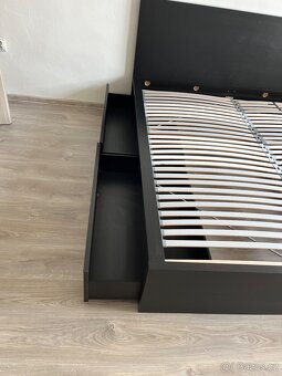 Manželská postel MALM IKea - 3