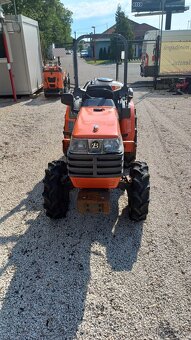 Malotraktor Kubota B92 4x4 - 3