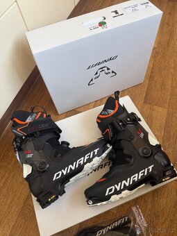Dynafit Blacklight Carbon 42 /42.5 a 44 nové top boty - 3