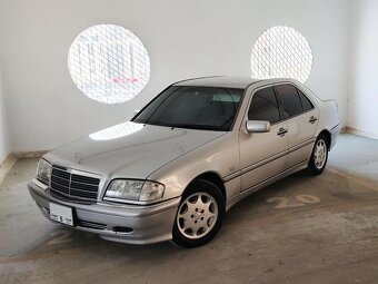 Mercedes-Benz C240 W202 V6 r. 2000 106 000 KM - 3