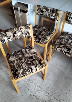 Rohová jídelní lavice se dvěma židlemi - 3