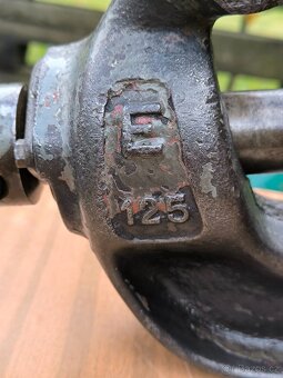 Dílenský svěrák - 3