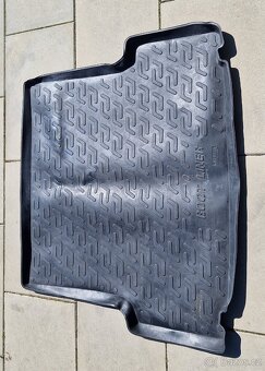 Gumové koberečky do BMW e90/91 i do kufru - 3