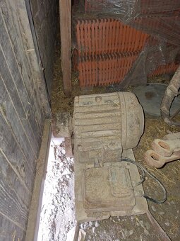 Prodám prodám elektromotor - 3