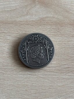 Stříbrná pozlacená mince Assassins - Knights Templar 2 Oz - 3