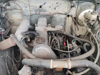 ARO M461  S  MOTOREM  MERCEDES 300D W123 - 3
