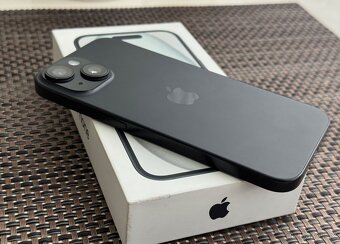 iPhone 15 128GB Black - 3