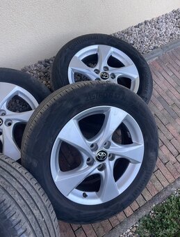Kola 5x114.3 17 s letním pneu 215/60 R17 - 3