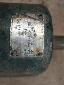 Elektromotor s převodovkou - 3