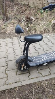 dětskou elektrokoloběžku 250 V. - 3
