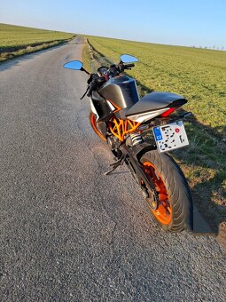 KTM RC 125 r. 2015 - 3