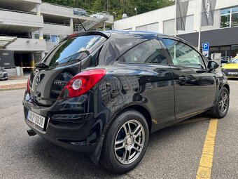 Opel Corsa 1.4 , 64kW (2011) – edice 111 let Opel - 3