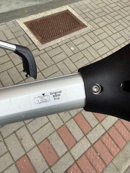 Original příčníky na BMW F10 - 3